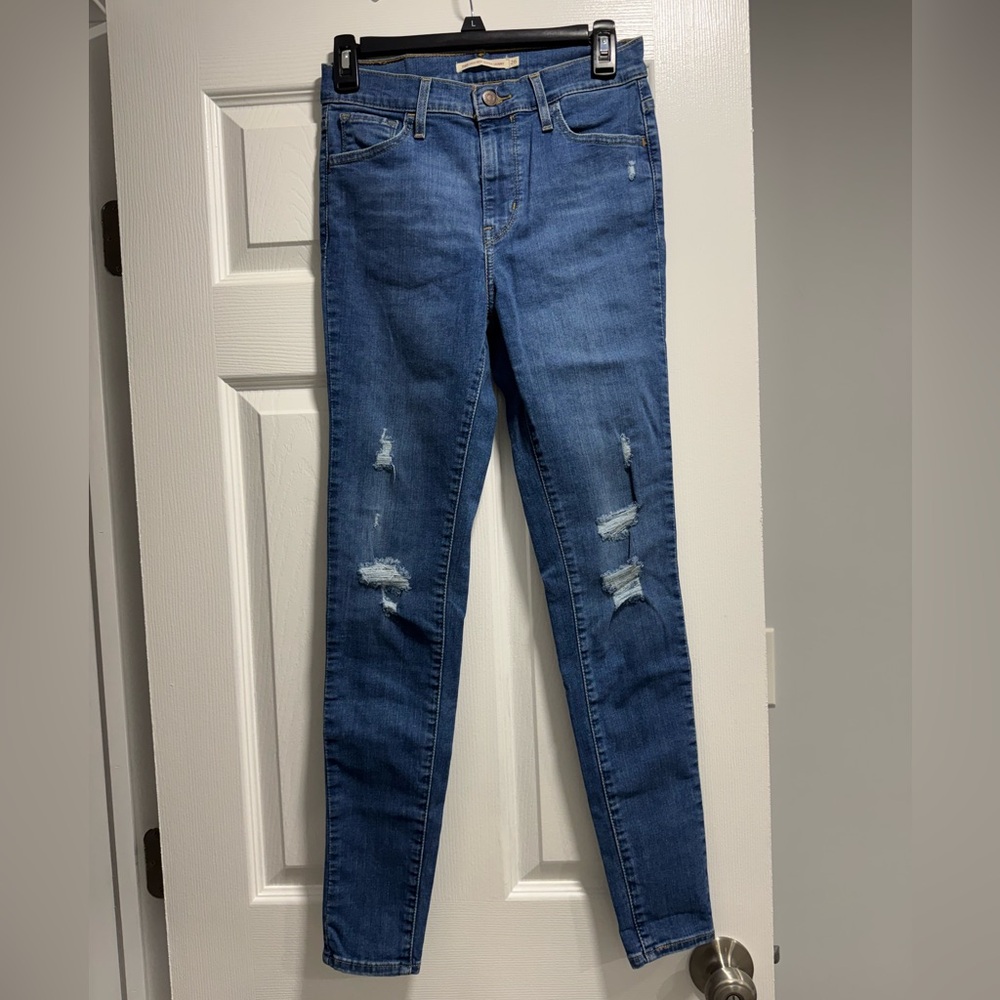 Levi’s Women's Blue Distressed Jeans